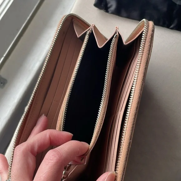 YSL wallet in blush pink silver hardware with dust bag and COA - Picture 9 of 16